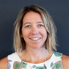 The Amazon smile logo.